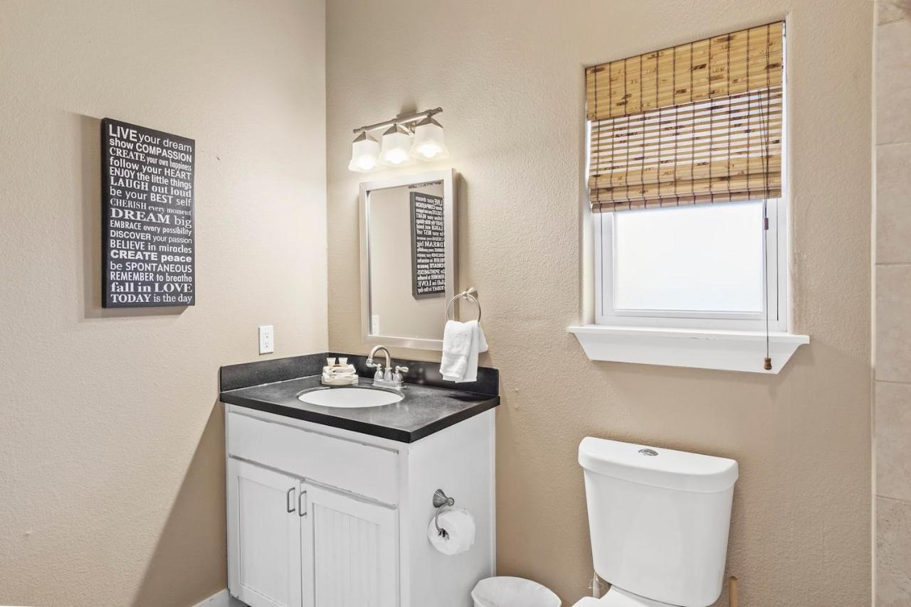 New 5 Bdrm W/Pool, Observation Deck Walk To Beach! Port Aransas Eksteriør billede